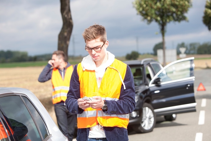 Ob prometni nesreči pokličite Porsche Asistenco Slovenija